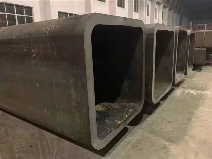 城区大口径无缝方管